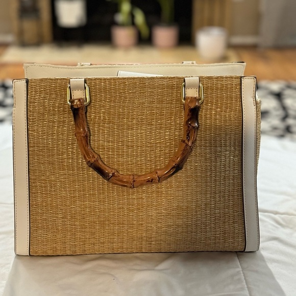 Liz Claiborne Tan White Wooden Handle Raffia Look Purse bag Euro Summer Classic - Picture 1 of 16